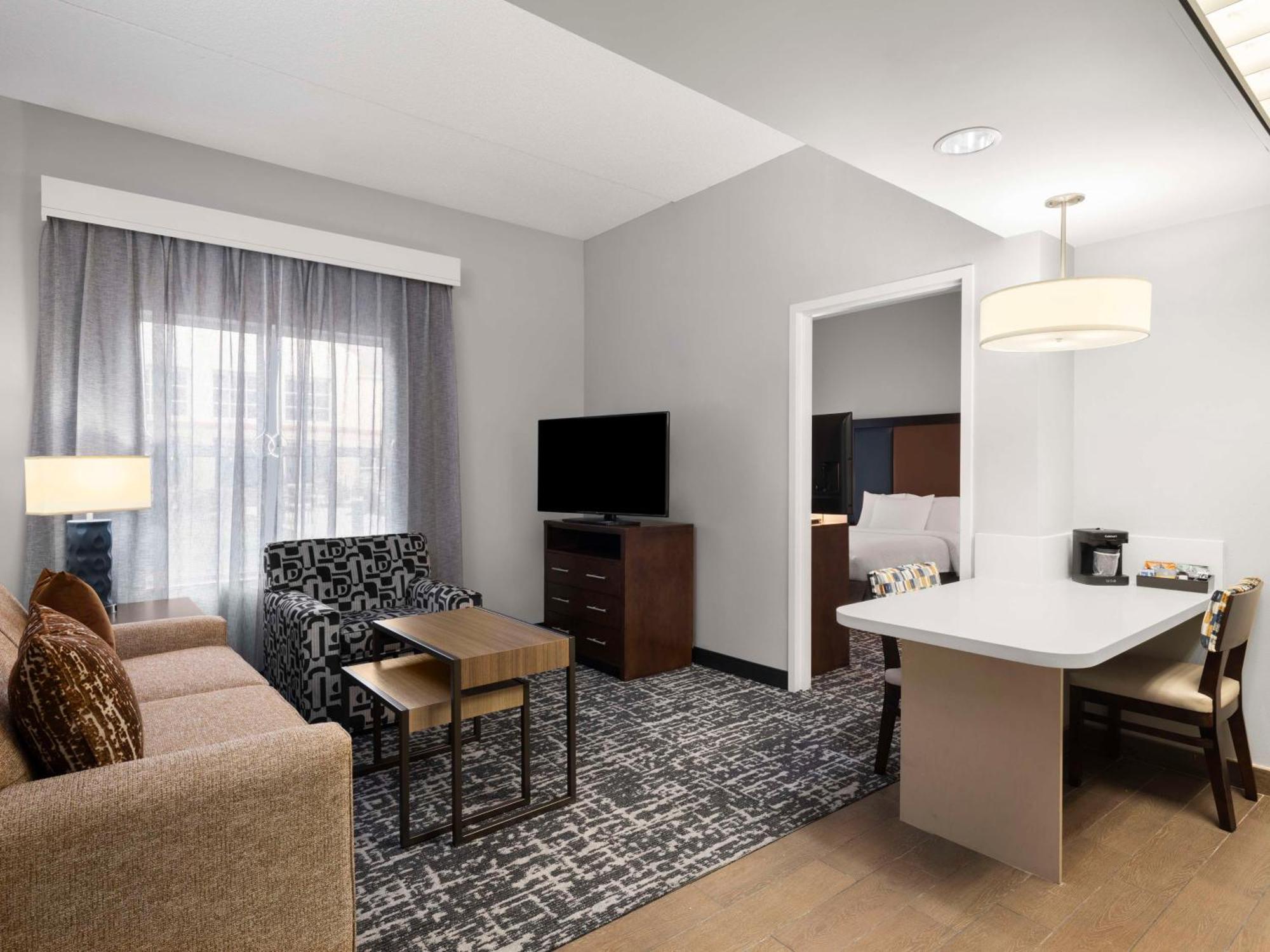 Homewood Suites Columbus - Airport Exterior photo