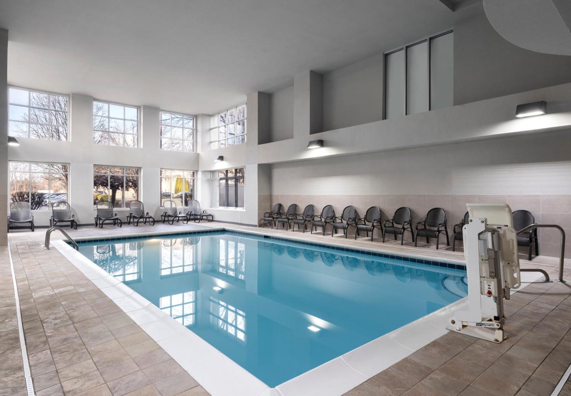 Homewood Suites Columbus - Airport Exterior photo