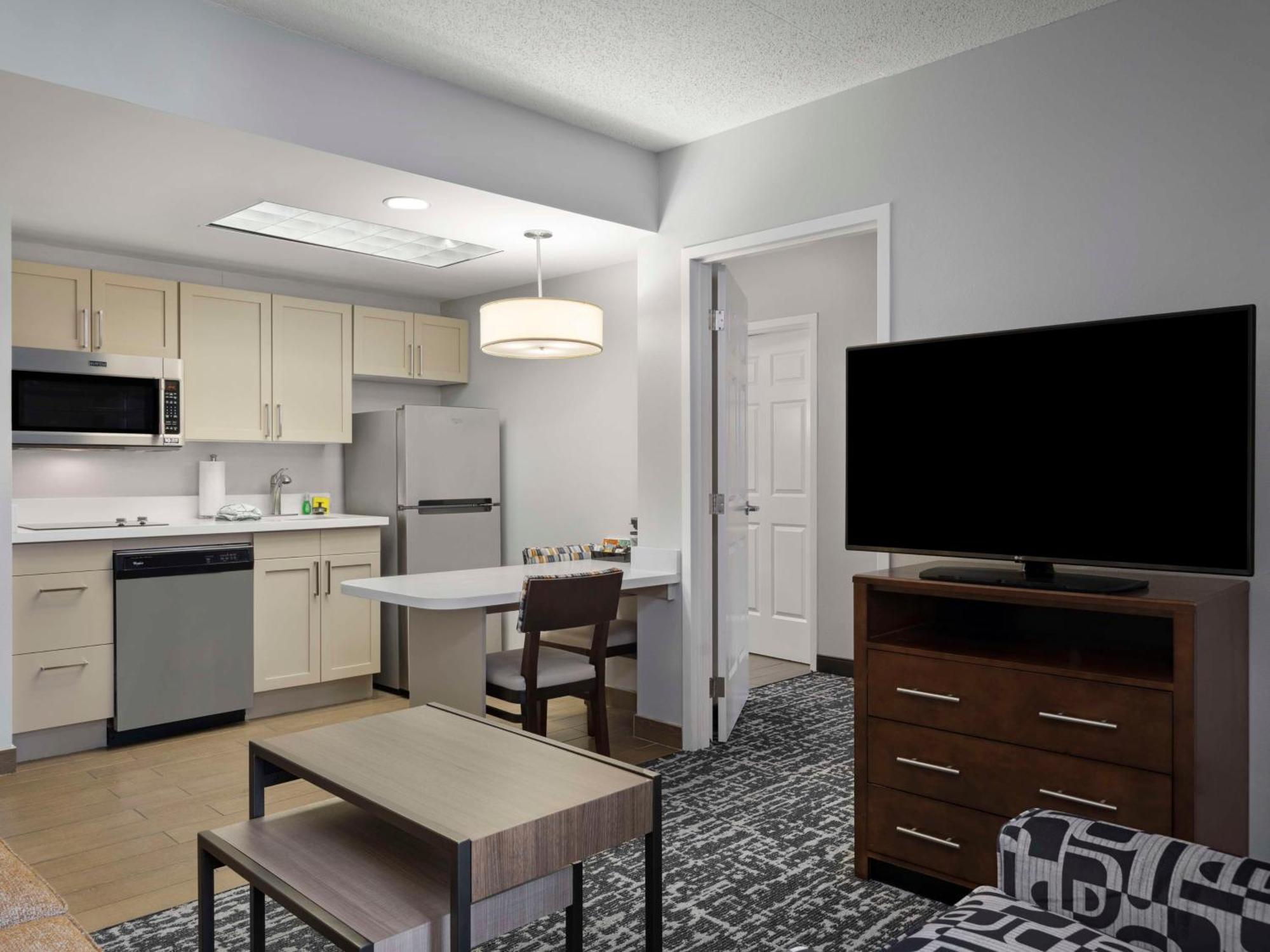 Homewood Suites Columbus - Airport Exterior photo