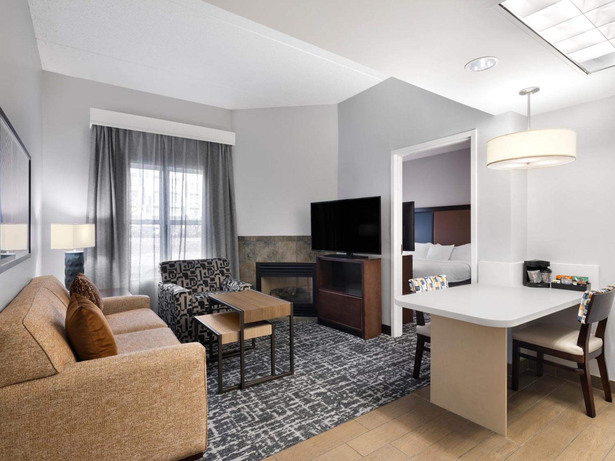 Homewood Suites Columbus - Airport Exterior photo